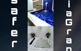 Casa Ferry Piscina Privativa e Hidro 300m da Praia